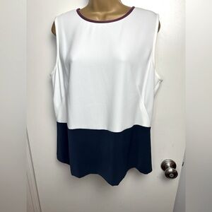 St. John Colorblock NavyBlue White Sleeveless Triacetate Luxurious Blouse NWT 12